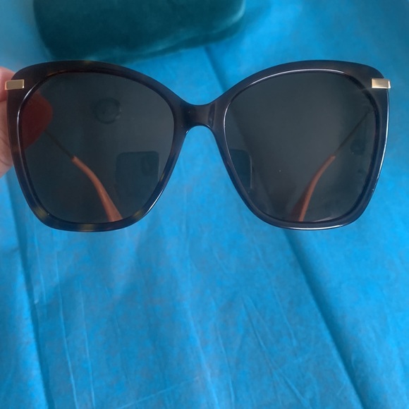 AUTHENTIC GUCCI BUTTERFLY SUNGLASSES GG0510S00356 NWOT - Picture 11 of 12